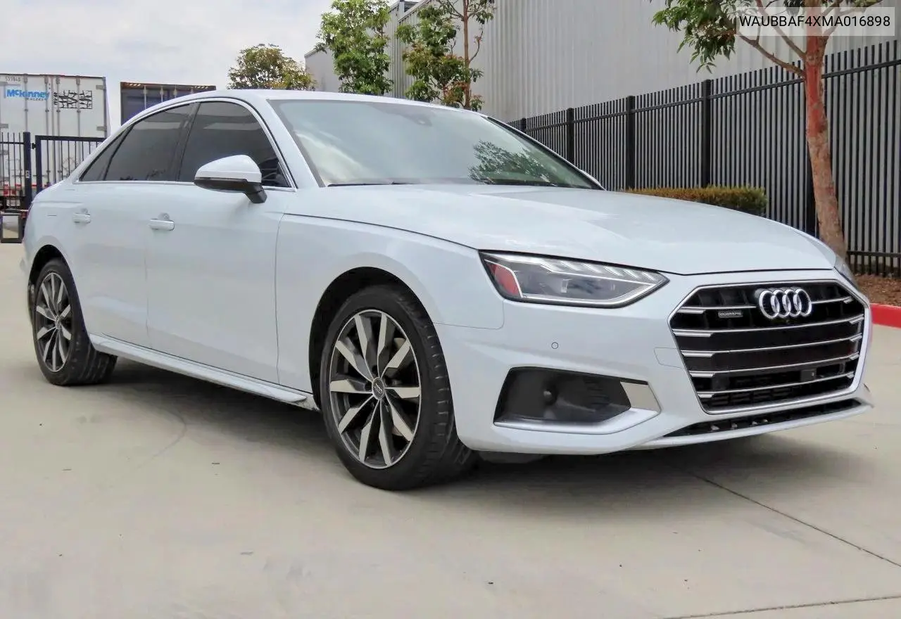 Audi A4 (B9)