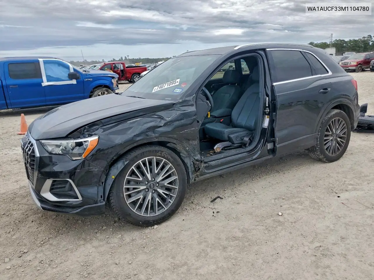 Audi Q3 (F3)