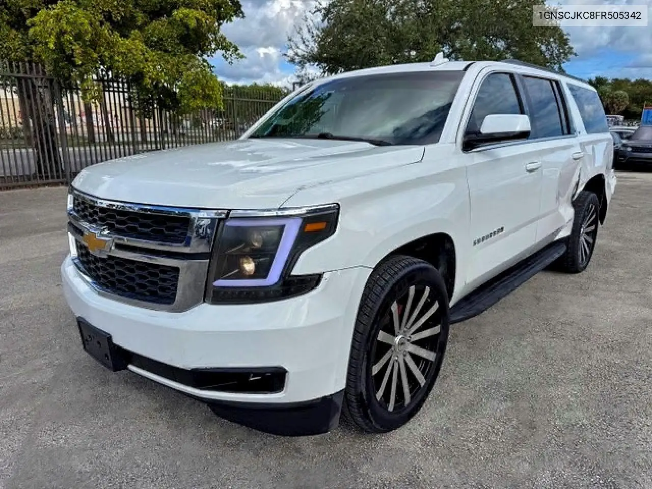 Chevrolet Suburban (XII)