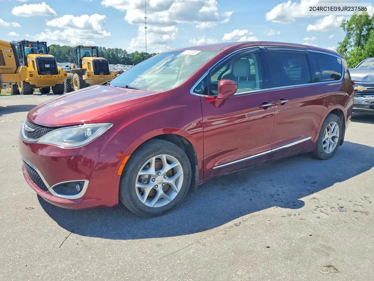 Chrysler Pacifica (RU)