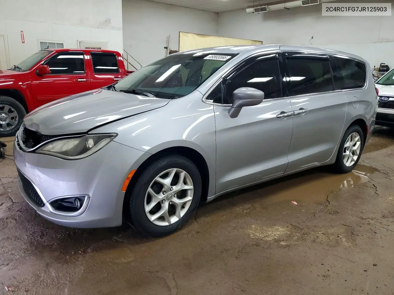 Chrysler Pacifica (RU)