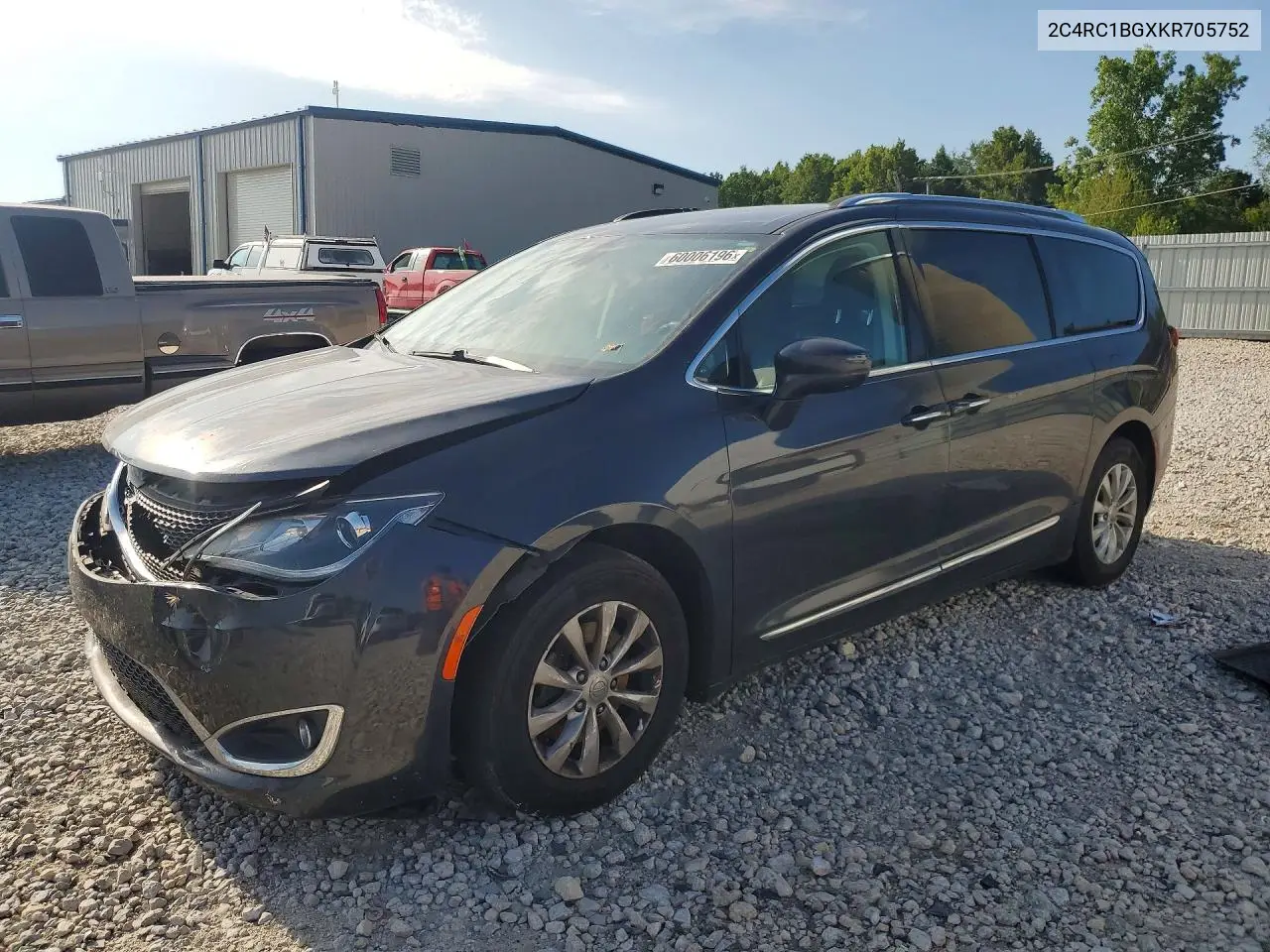 Chrysler Pacifica (RU)