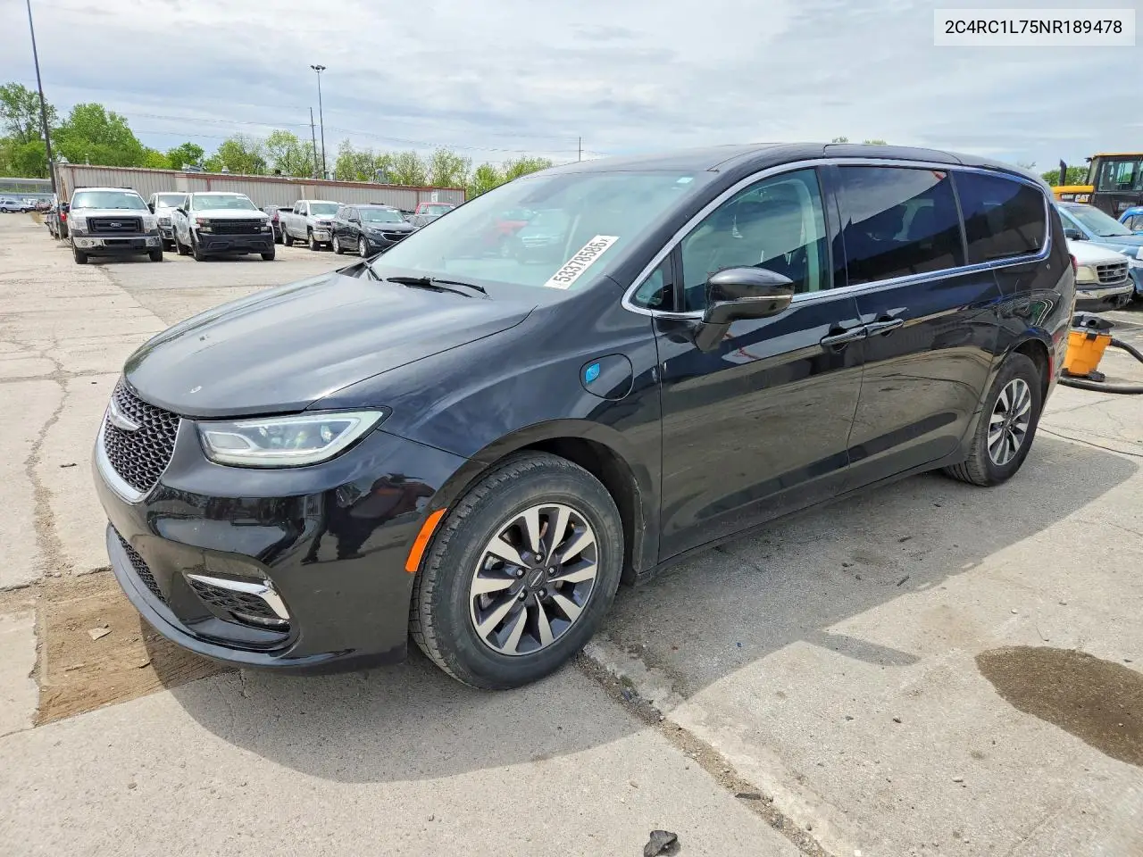 Chrysler Pacifica (RU)