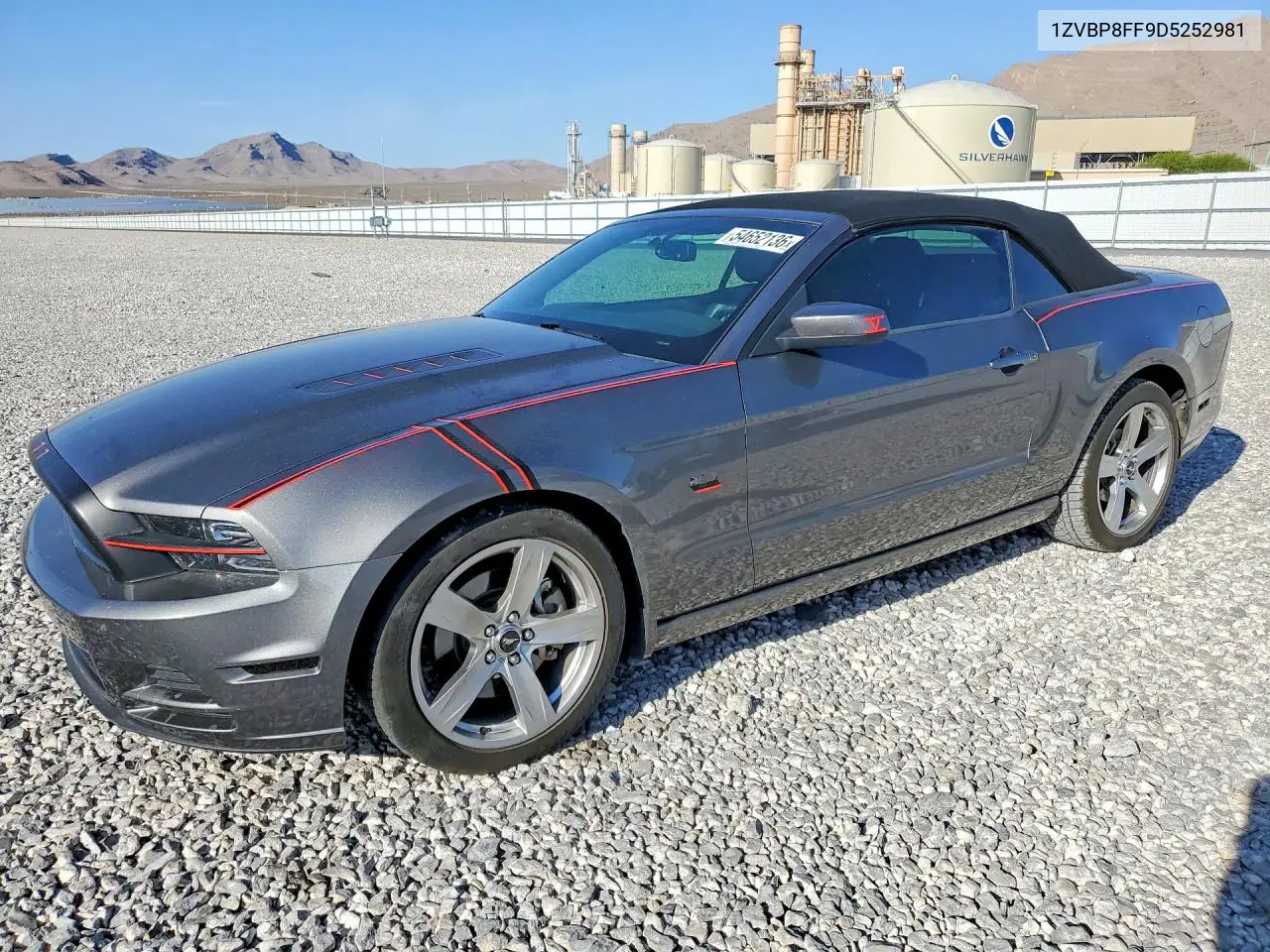 Ford Mustang (V)