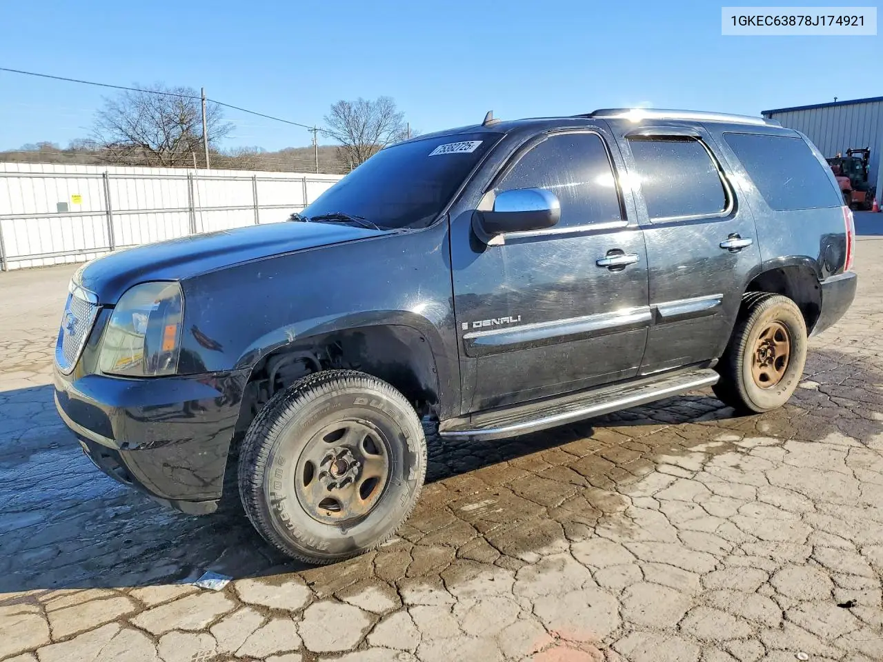 GMC Yukon (GMT900)