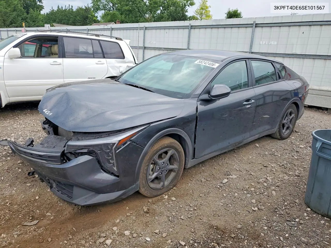 Kia K4
