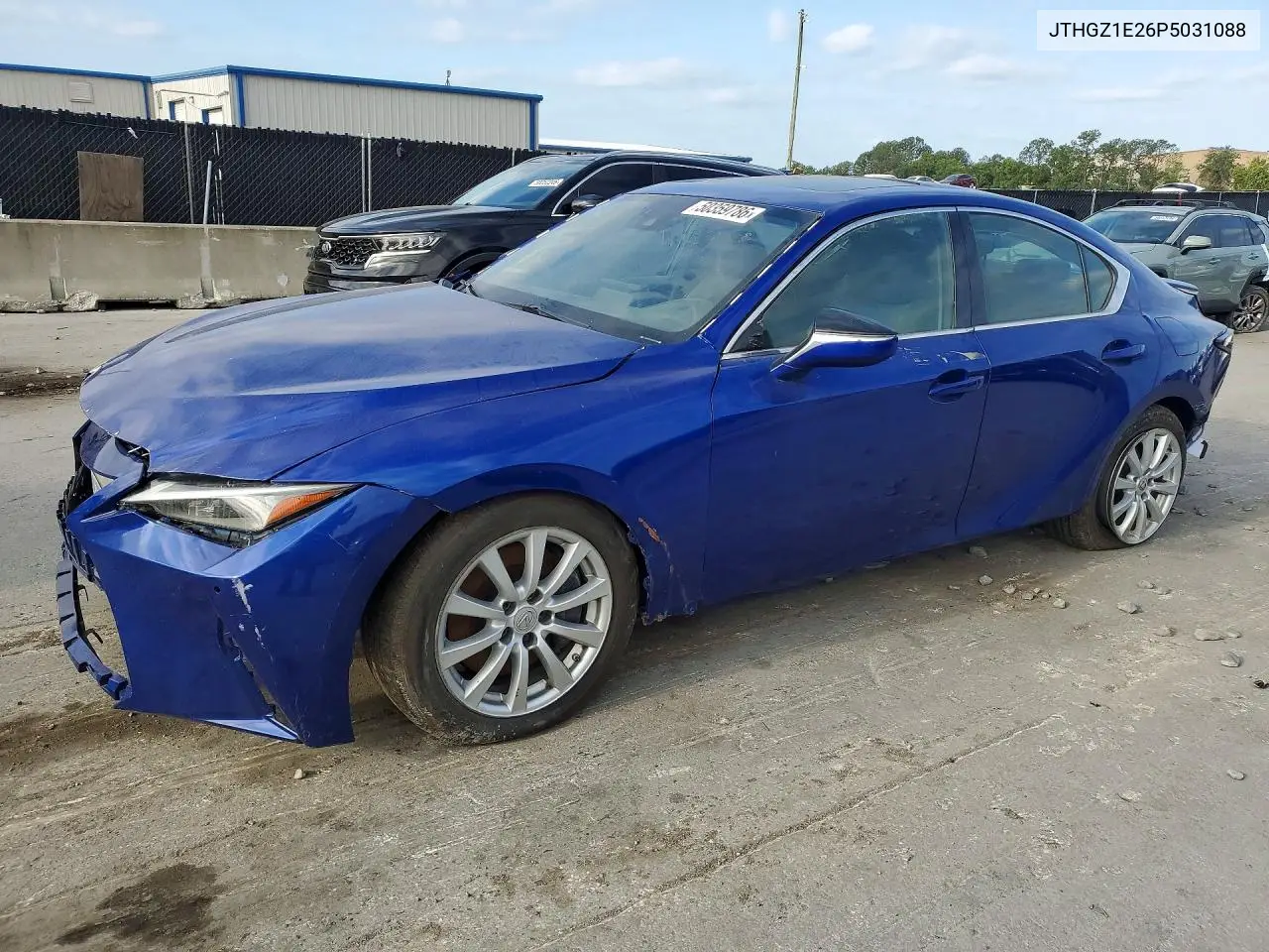 Lexus IS