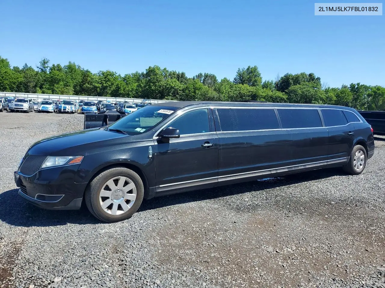 Lincoln MKT (I)