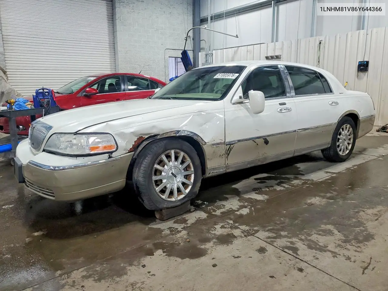Lincoln Town Car (III)