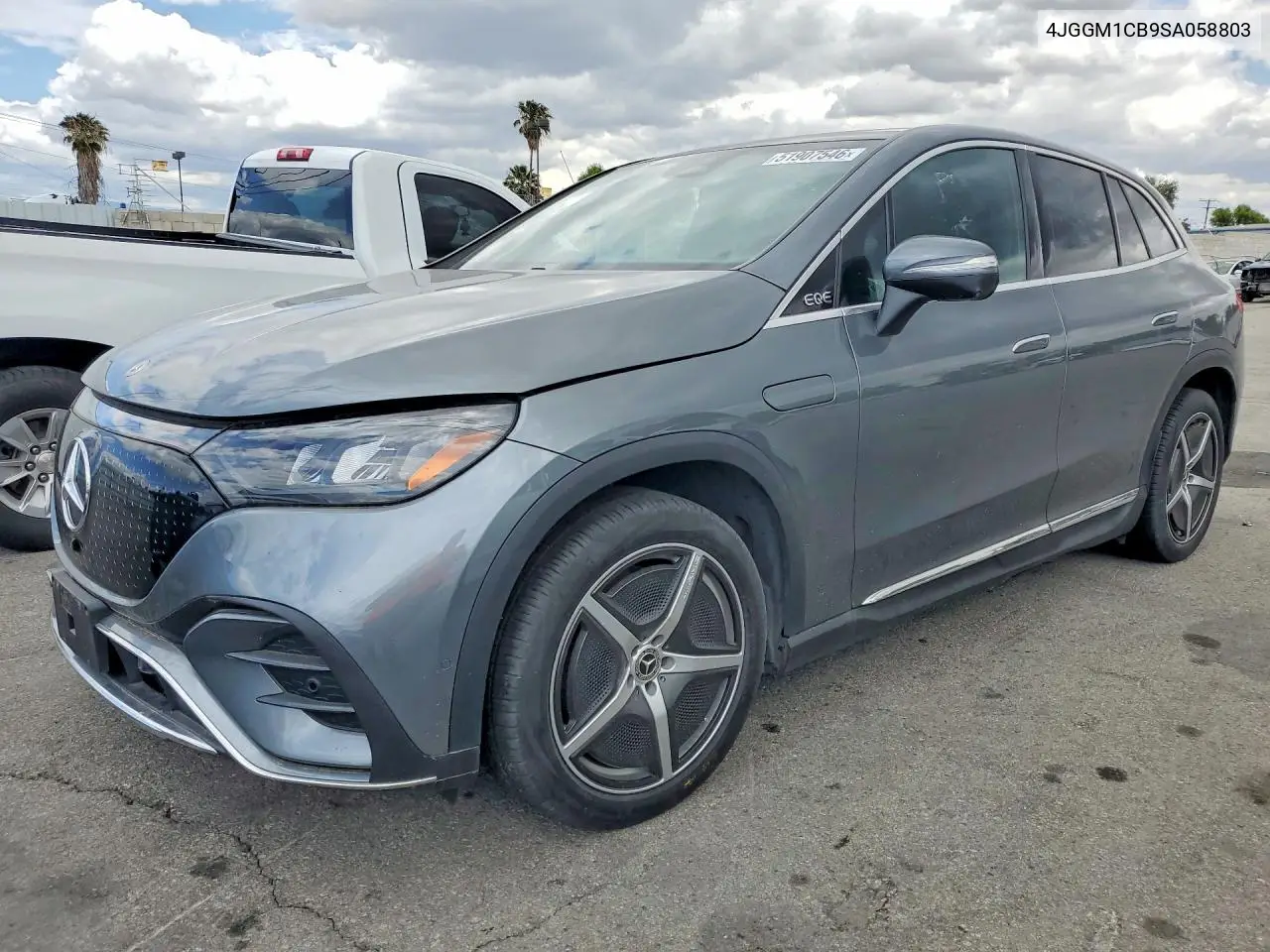 Mercedes-Benz EQE (EQE)