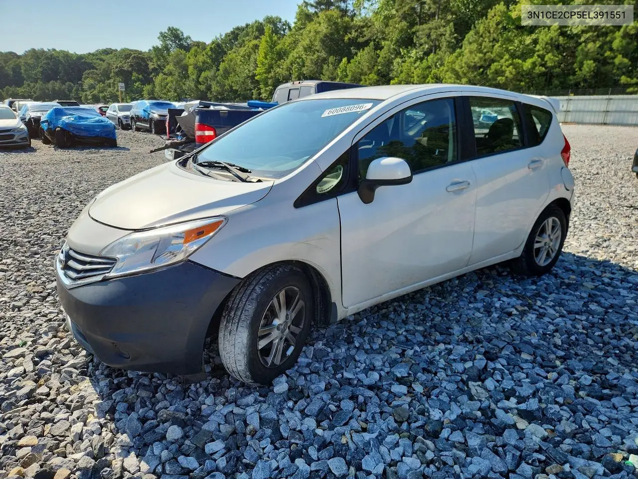 Nissan Versa (II)