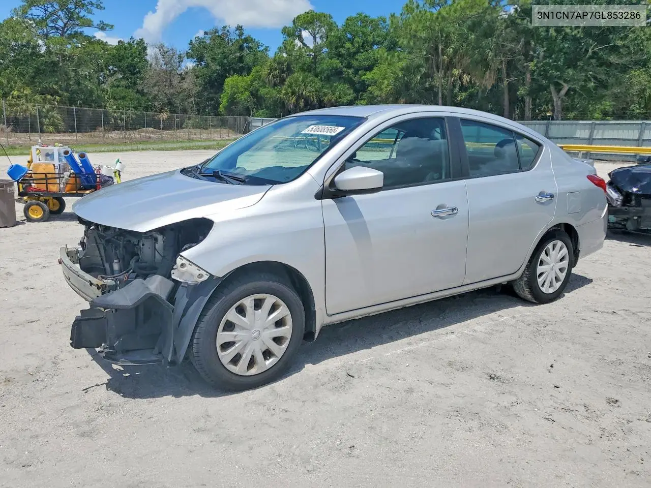 Nissan Versa (II)