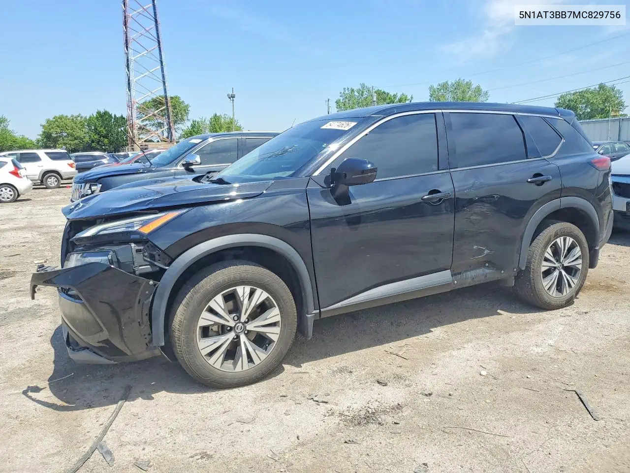 Nissan Rogue (II)