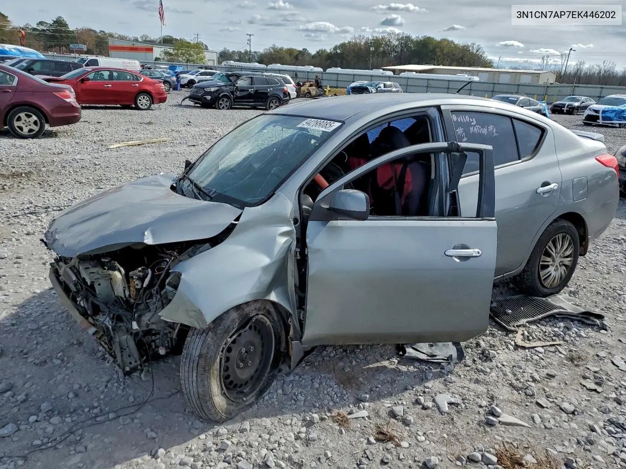 Nissan Versa (II)