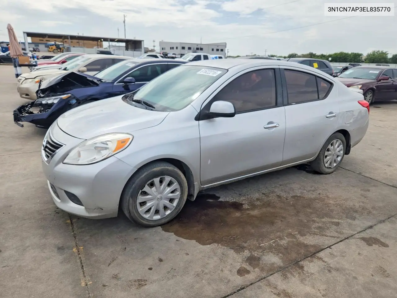 Nissan Versa (II)