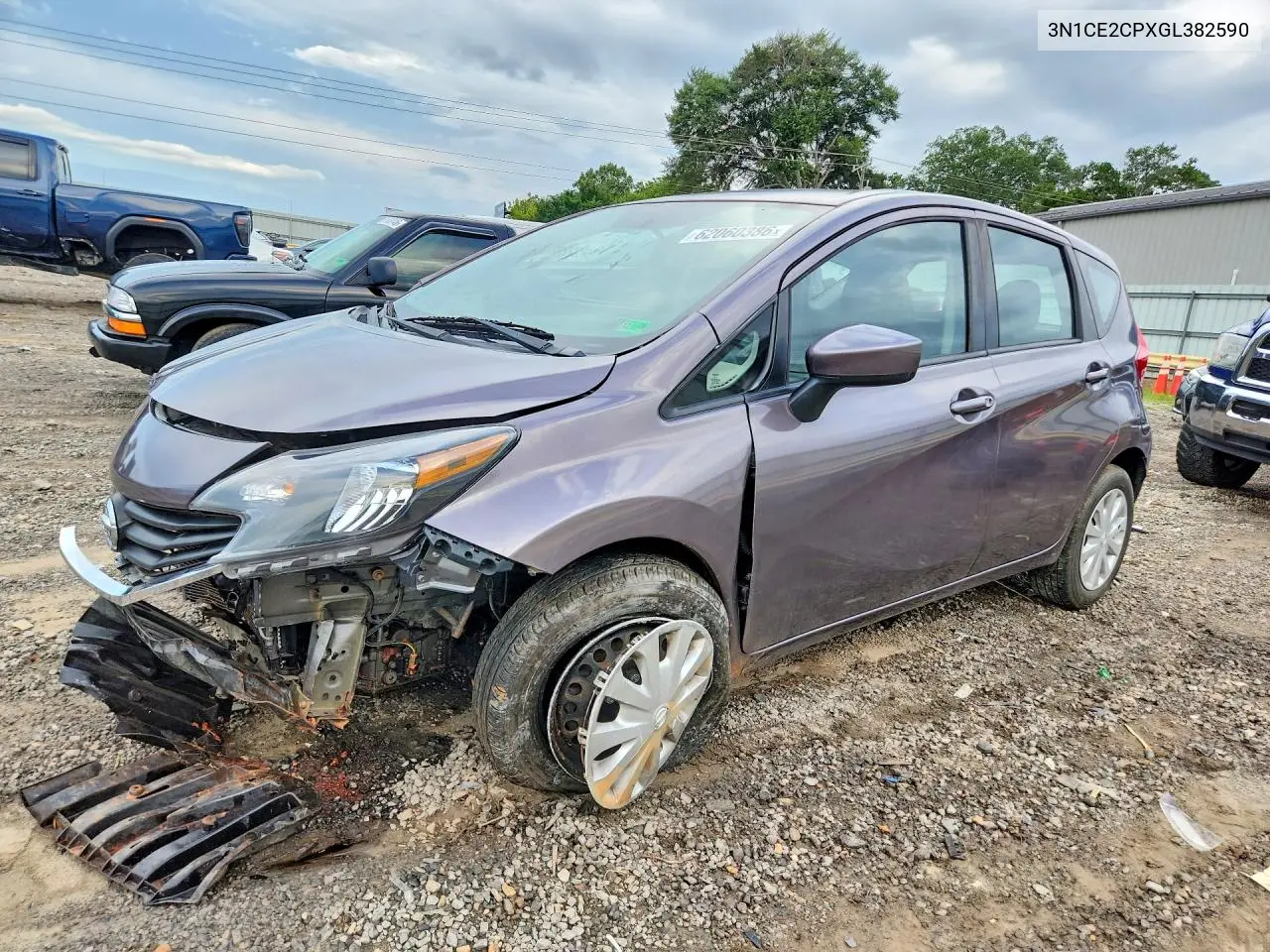 Nissan Versa (II)