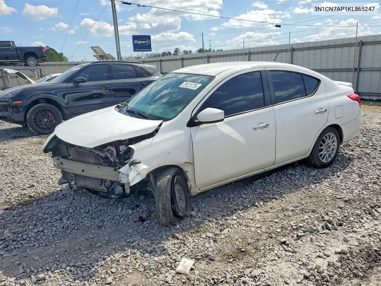 Nissan Versa (II)