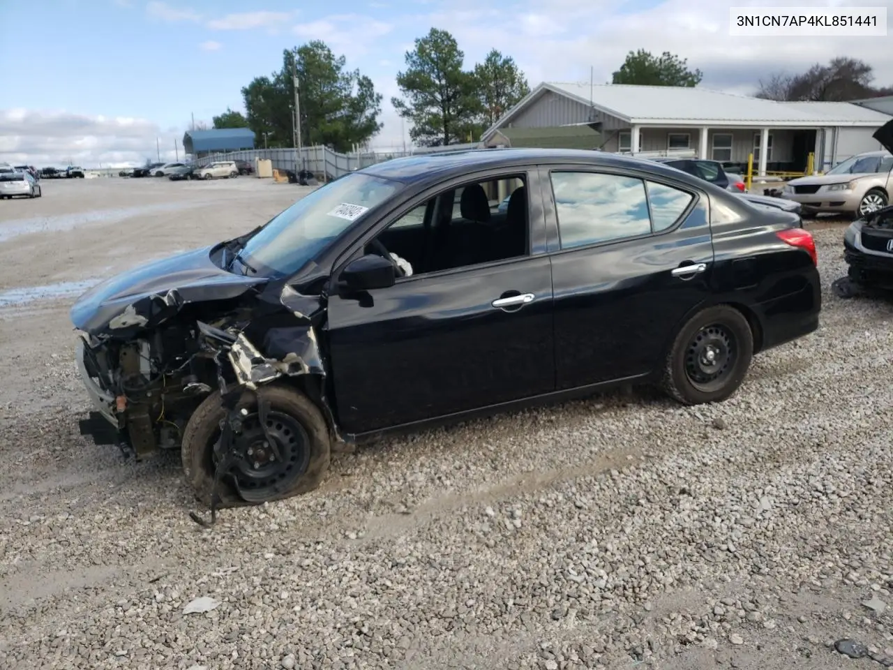 Nissan Versa (II)
