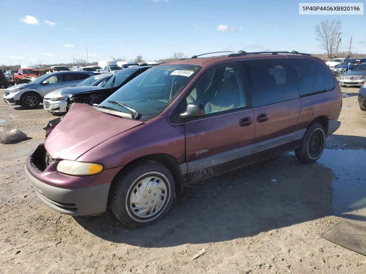 Plymouth Voyager (III)