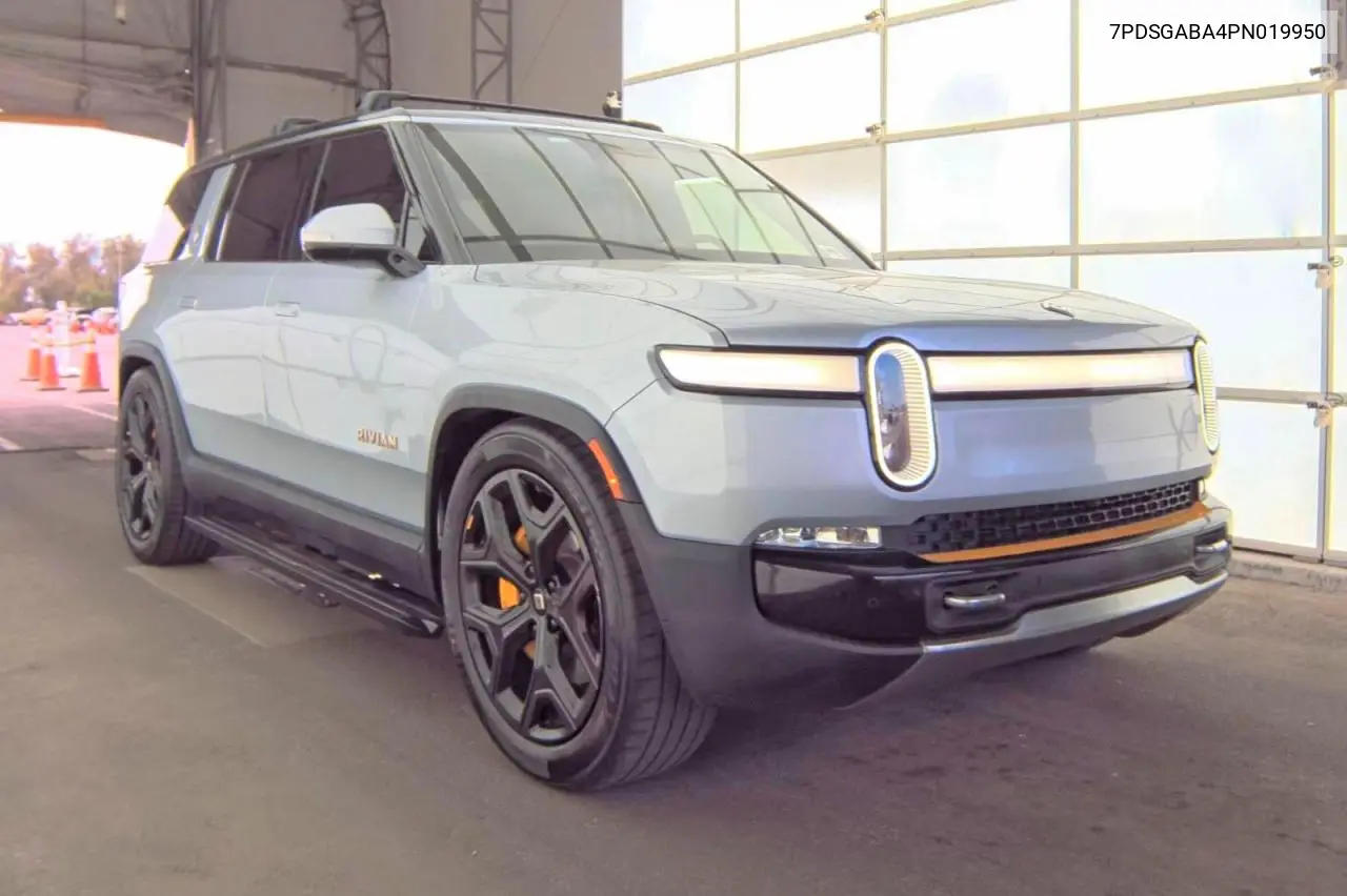 Rivian R1S