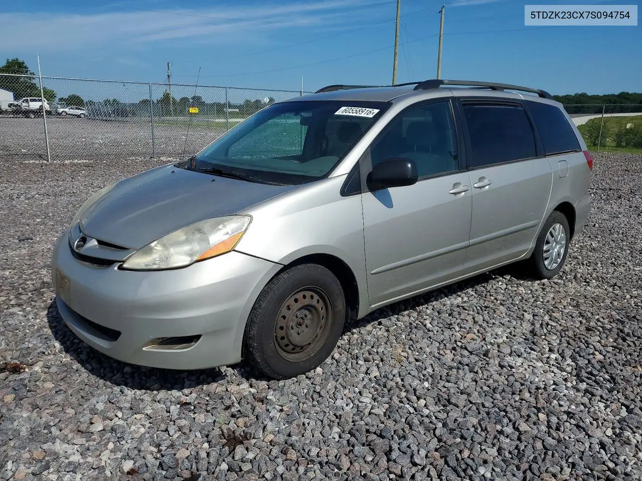 Toyota Sienna (II)