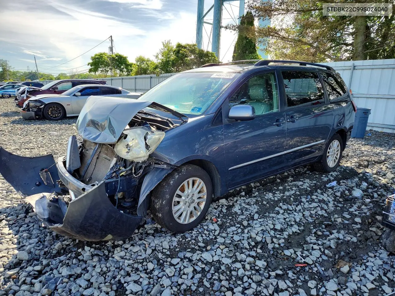 Toyota Sienna (II)