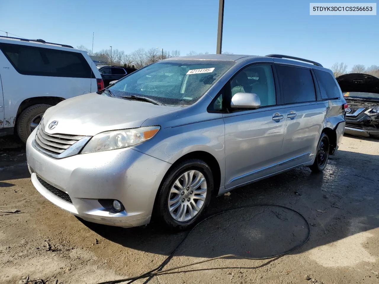 Toyota Sienna (III)
