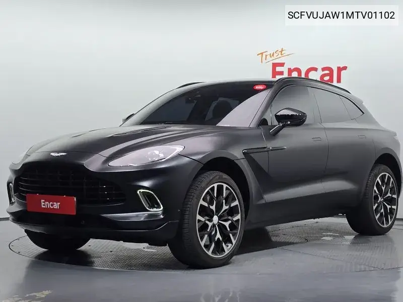 2021 Dbx 4.0 V8