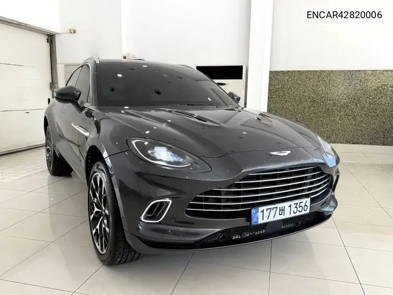 2022 Dbx 4.0 V8