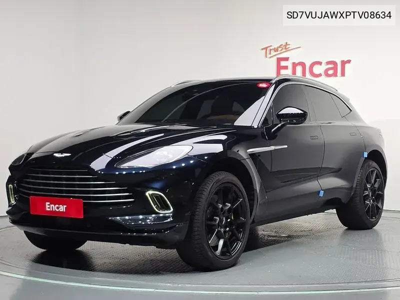 2023 Dbx 4.0 V8