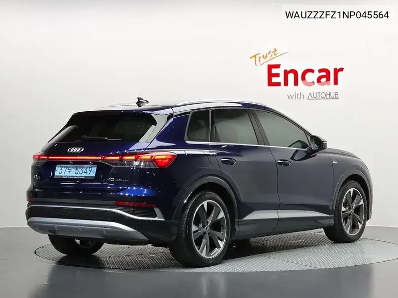 2022 Q4 E-Tron (F4) 40 Premium
