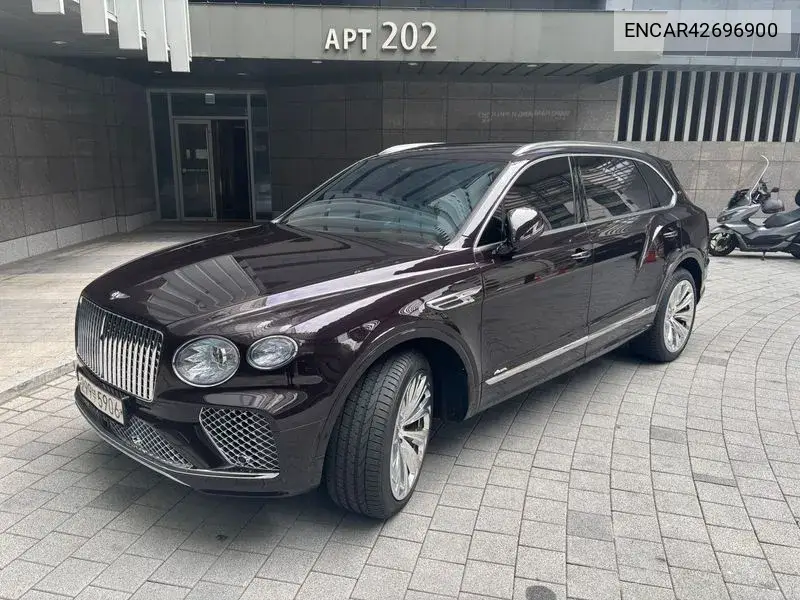 2024 Bentayga 4.0 V8 Ewb First Edition