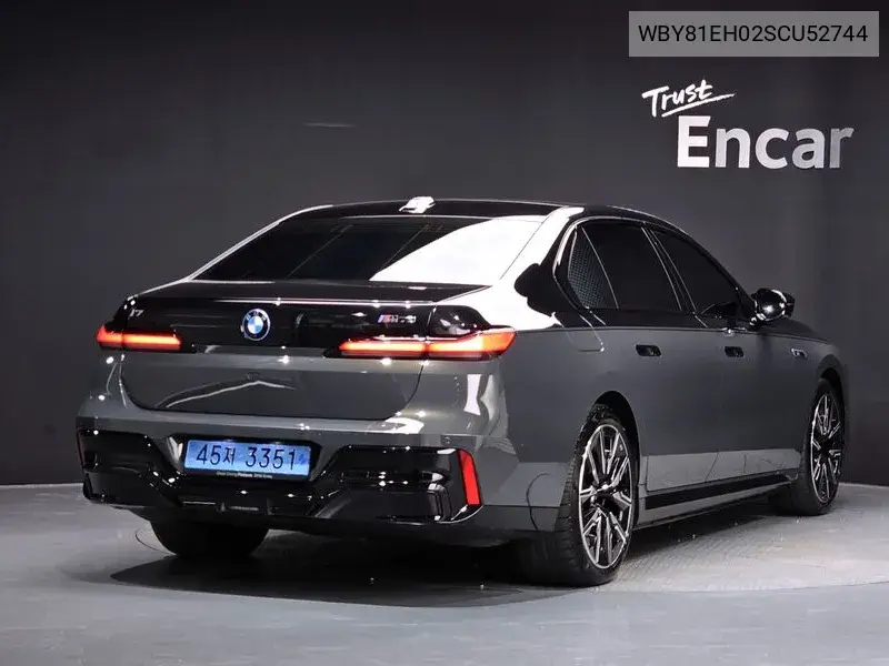 2025 I7 (G70) M70 xDrive M Performance