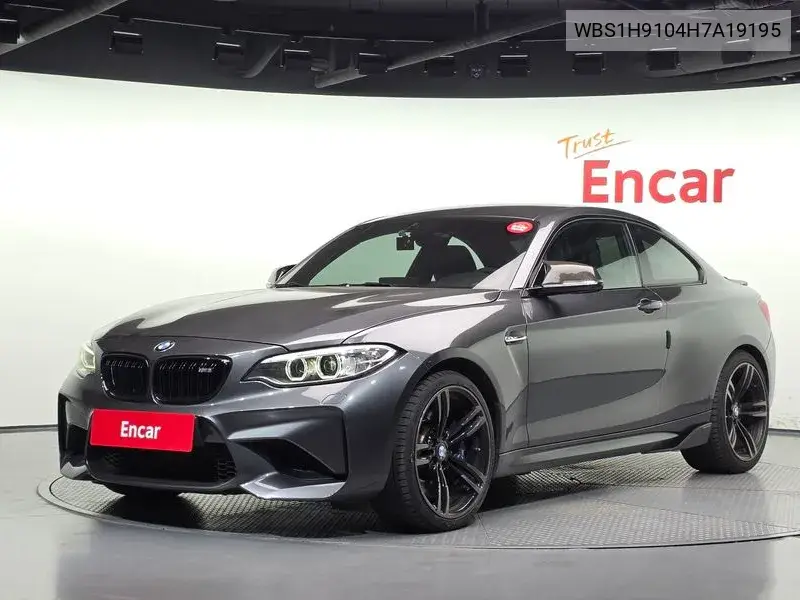 2017 M2 (F87) M2 Coupe M Performance Steering Wheel Edition