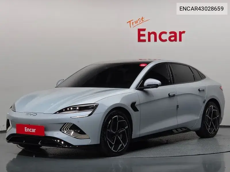 2025 Seal Dynamic Awd