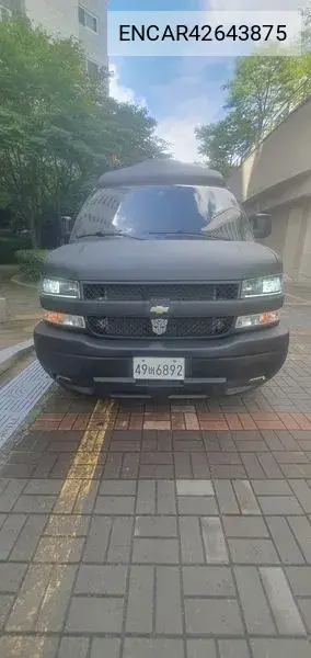 2003 Chevy Van 9-Seater