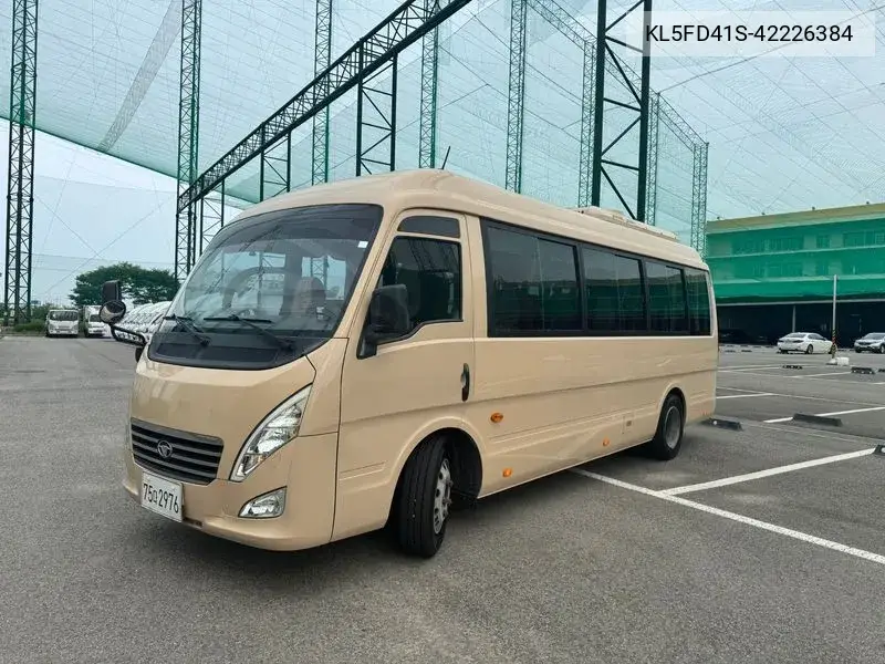 2015 Lestar 25-Seater