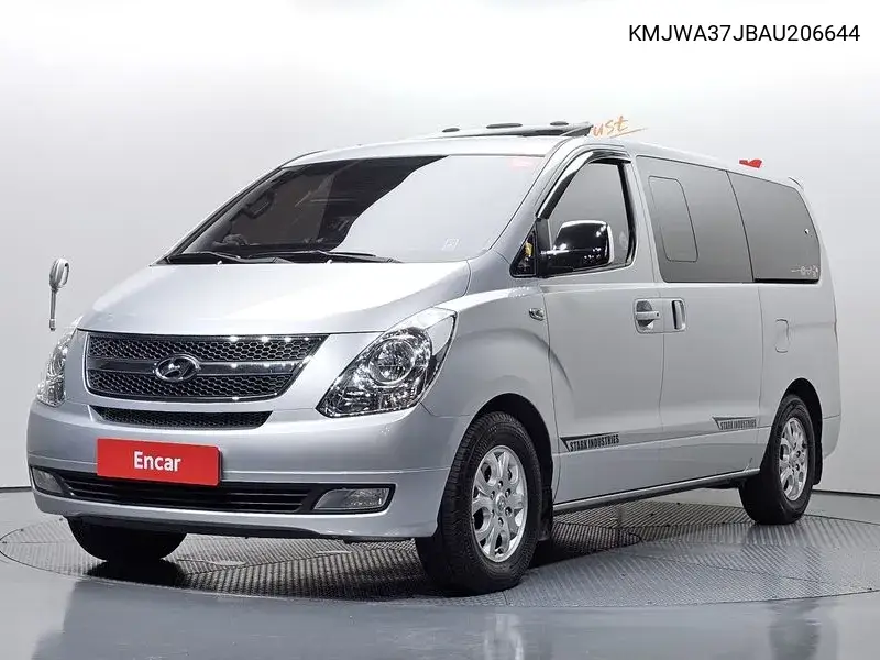 2009 Grand Starex