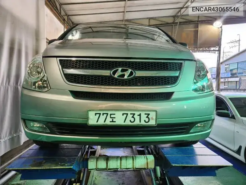 2011 Grand Starex 12-Seater Wagon Cvx Premium