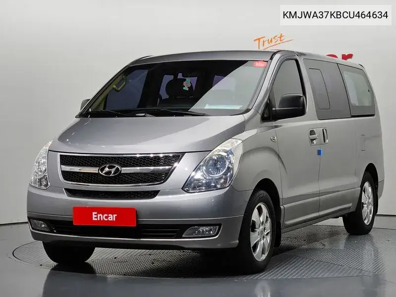 2012 Grand Starex 11-Seater Wagon Hvx Vip Pack
