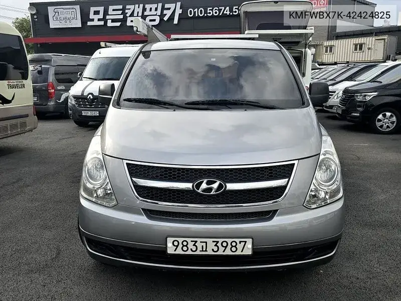 2013 Grand Starex