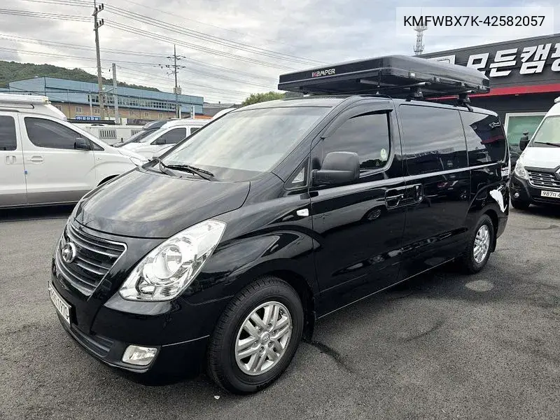 2016 Grand Starex