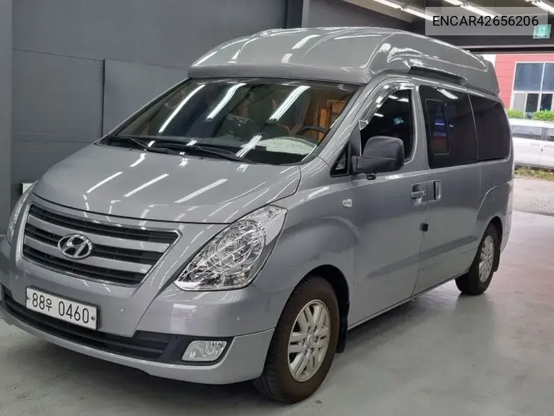 2017 Grand Starex