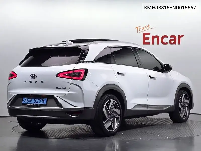 2021 Nexo Premium