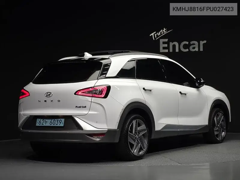 2022 Nexo Premium