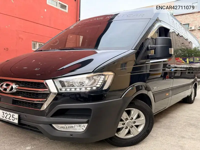 2018 Solati 15-Seater Luxury