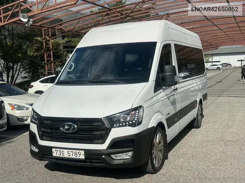 2019 Solati 15-Seater Luxury