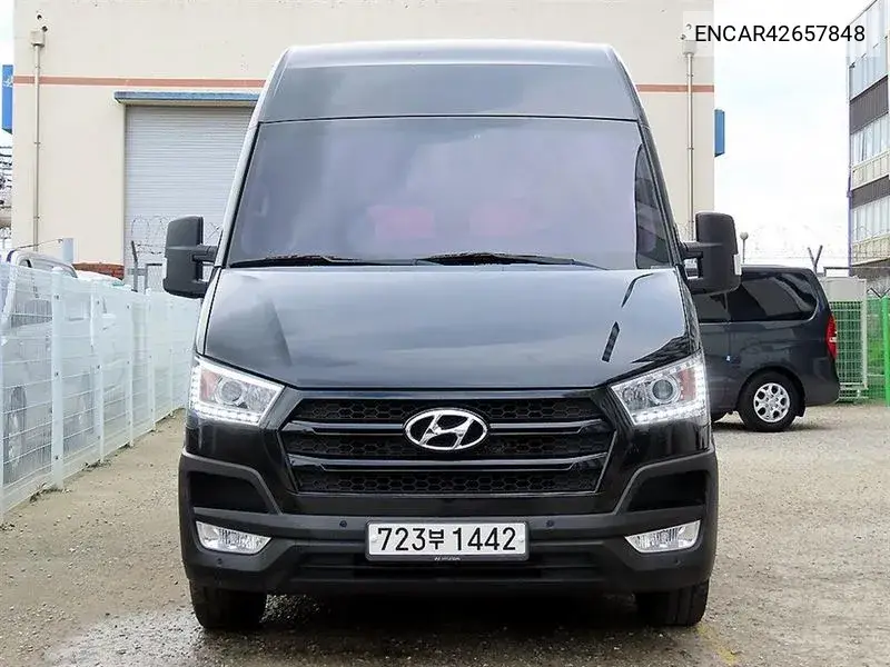 2019 Solati 15-Seater Luxury