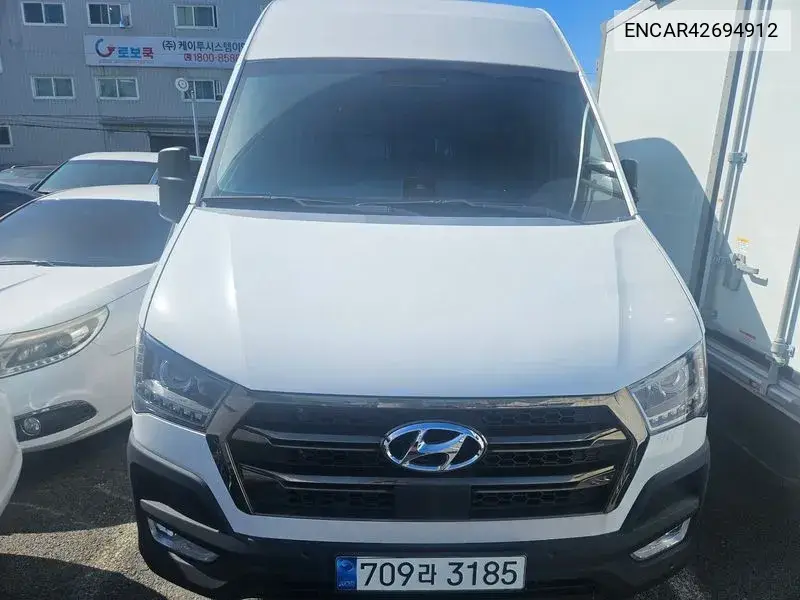 2022 Solati 15-Seater Luxury