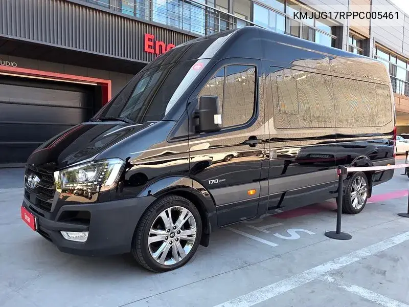 2023 Solati 15-Seater Luxury